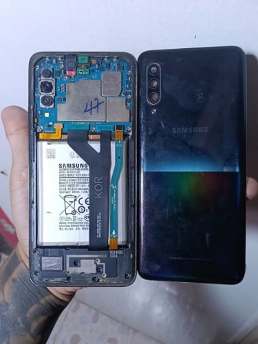 បត samsung galaxy A90 នៅដំណើរការដូចរូបលក់20$