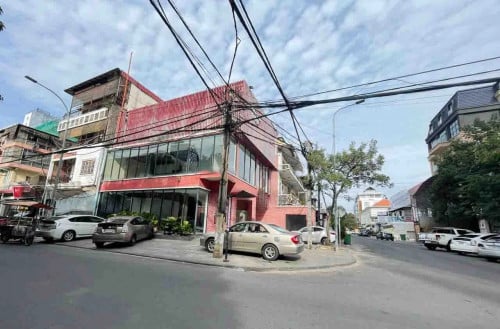 ផ្ទះអាជីវកម្មសម្រាប់ជួលនៅជិតវិមានឯករាជ្យ / Shop for Rent Near Independence Monument