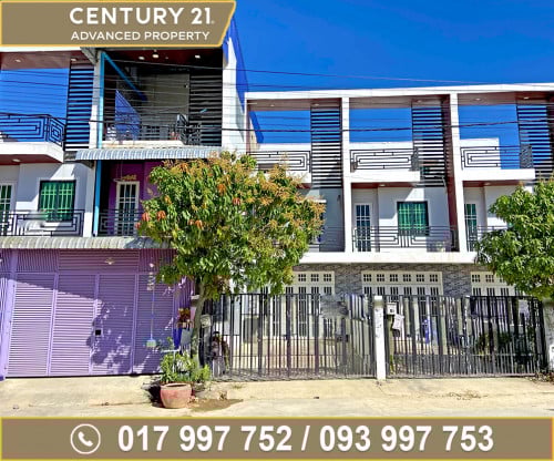 🏘 វីឡាកូនកាត់ (LA) ក្នុងបុរី Sunny ត្រូវការលក់បន្ទាន់ខ្លាំង