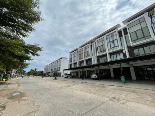 🏡ផ្ទះអាជីវកម្មសម្រាប់លក់នៅ The wood  ព្រែកឯង