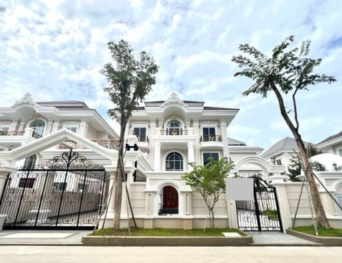 វីឡាឃ្វីនសម្រាប់ជួល | Villa Queen for Rent