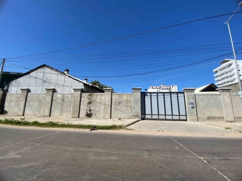 ឃ្លាំងសំរាប់ជួលសែនសុខ /  Ware-House for rent Sensok