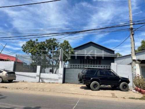 ឃ្លាំងសំរាប់ជួលនៅសែនសុខ / Warehouse for Rent at Khan Sen Sok