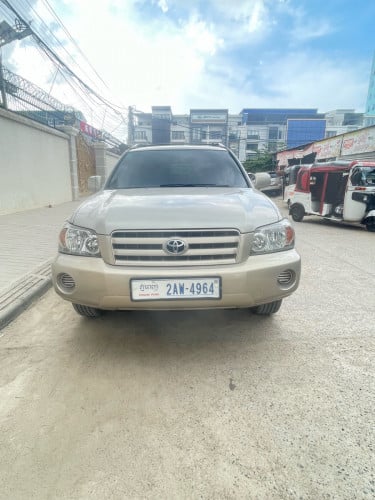 Car for sale highlander 04 V4 pong1 ឡានថ្មីណាស់ធានាឡានអត់បុកអត់ច្រេះ