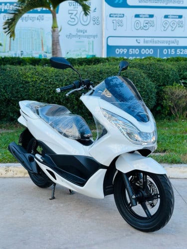 Honda PCX 016 ប្រើសោស្មាតឃីកម្លាំង125cc ម៉ាសុីនតាន់ហាប់នែនស្ងាត់ស្ទុះជិះស្រួលមិនលាន់មិនហុយមានពន្ធ