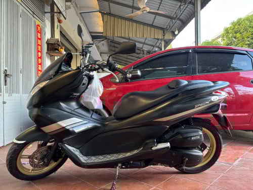 I want to sell Honda PcX125cc ឆ្នាំ2013 ជប៉ុនសុទ្ធ ម៉ាសុីនស្ងាត់ស្ទុះល្អ ម្ចាស់ដើមទី1 ផ្លាក1JHxxxx