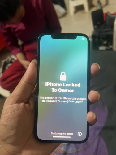 iPhone 12ណែន iCloud