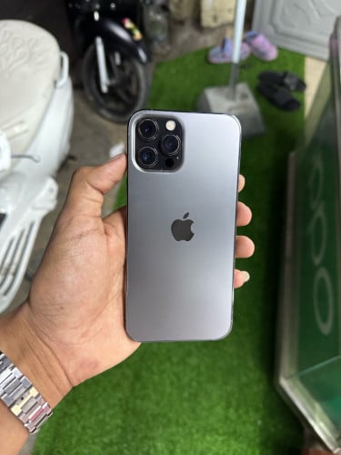 iPhone 12 Pro Mak សាណុំសុីន