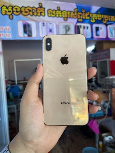 iPhone XS Max 64g មានស្គេនមុខ តំលៃ 90$