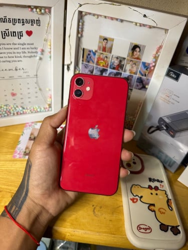 iPhone11 64gស្នុំសុីនណែនថ្ម67%តែប្រេីបានកាន់គួរសមអត់ជាប់អីទាំងអស់មានស្កេនលក់125$ដាច់