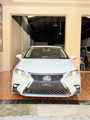 Lexus CT200h Full Premium 2013 ឡើង​មុខ​020 ធានា​ឡាន​ស្អាត​