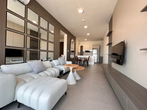 Luxurious Condo Urban Village 2 For Rent