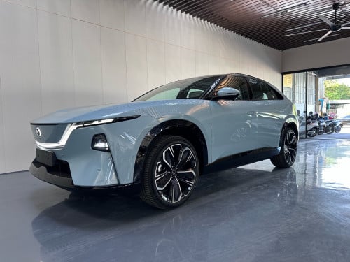 Mazda EZ-60 High-Spec