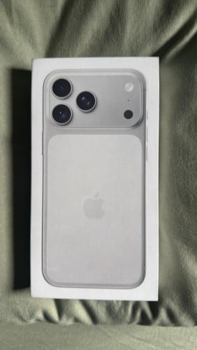 2TB I phone 17 pro max Za New