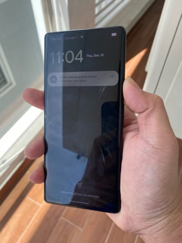 Pixel 6 Pro 126G អត់ស្កែន បែកខ្នងក្រោយតិច ស្នាមខ្មៅបន្តិចដូចរូប