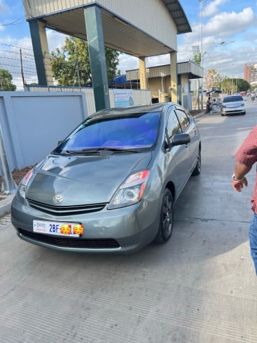 Prius 04 Hfull ឡានស្អាតឡានរៀបចំហើយ8300$