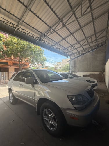 Rx300 2001 P1 ឡានស្អាតប៉ះឯកសារគ្រប់