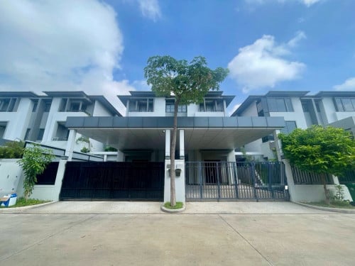 Twin Villa for sale at Borey Chipmong 60m