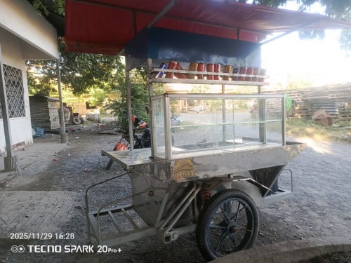 រុឺម៉កលក់ភេសជ្ជៈ