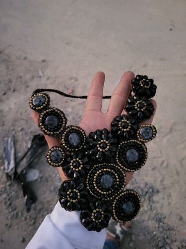 សុខសប្បាយហេងៗនៅមើលឃើញនៅក្នុងរូប