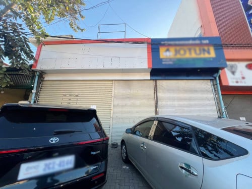 ទីតាំងជួល លើផ្លូវធំក្បែរវិមានឯករាជ្យ/