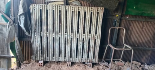 ផែរ៉ែតលក់ ដែកសមិនងាយច្រែះ ទំហំ ១.២ ×១.៣ តម្លៃ  ២០$