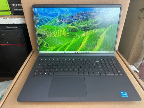 ថ្មីប្រអប់ ធានាមួយឆ្នាំ