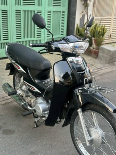 មានលក់ម៉ូតូ015