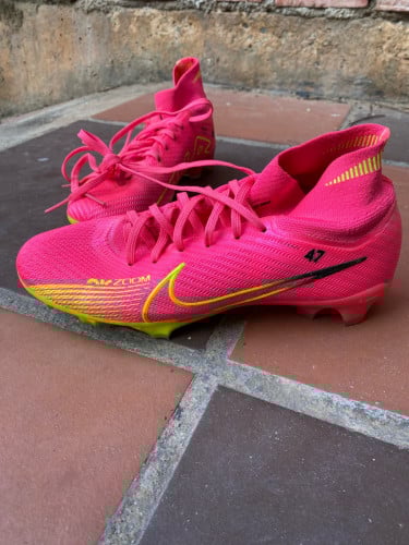 ពាក់បានម្តងតូចពេកចង់លក់វិញ​ លេខ​ 39