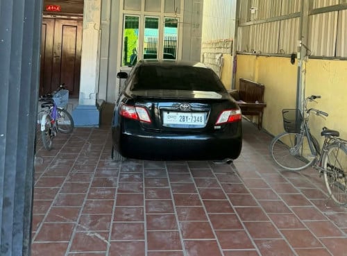 ម្ចាស់ដេីម​ Camry Hybrid 08 ពណ៌​ខ្មៅ​ ក្នុង​លឿង​ MCធំ​ 2BYសុីន