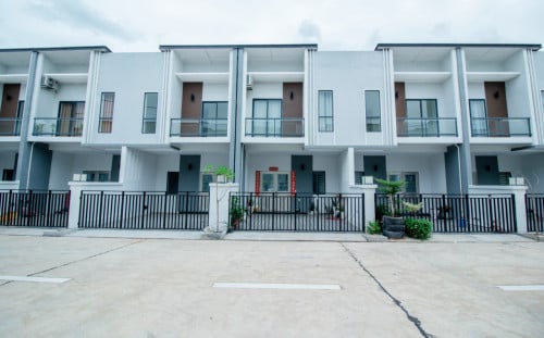 វីឡាកូនកាត់លក់នៅអរិយក្សត្រ ចតុមុខ ស៊ីធី (Chaktomuk City II)