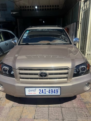 ឡានលក់HLD 2005 បួនម៉ាសុីន ប៉ុង១ពណ៍ទឹកមាស