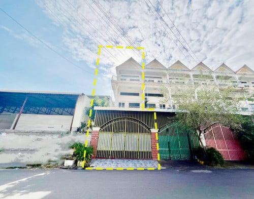 ផ្ទះអាជីវកម្មសម្រាប់ជួល | Shophouse for Rent (ទំលាយរួច)