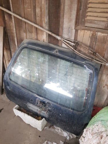 ទ្វារ ក្រោយSportag