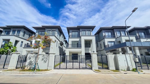 🏡វីឡាឃ្វីនBll  សម្រាប់ជួល!!