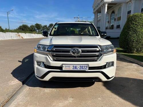 2016 Toyota Land Cruiser Full option