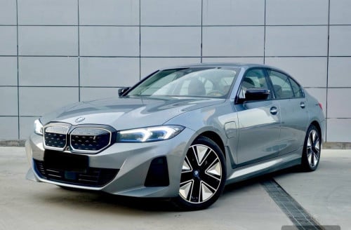 二手车还没有车牌 ， 2024 BMW i3 ១ទឹក 42800$