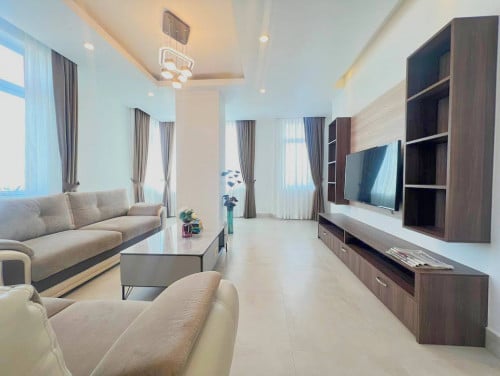 4 bedrooms penthouse for rent