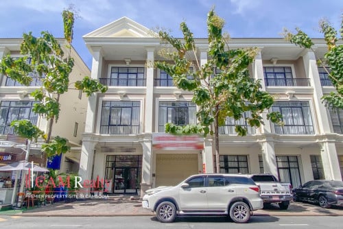 4 Bedrooms Shophouse For Rent In Peng Huoth Beoung Snor