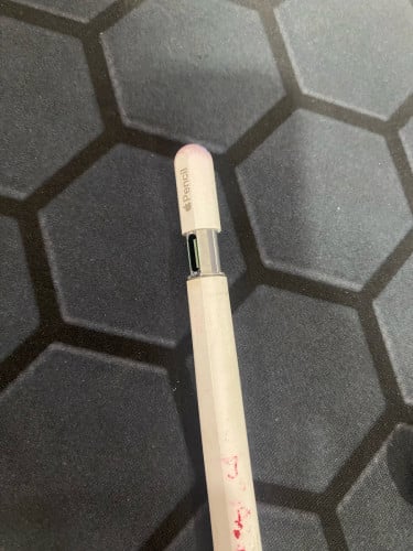 Apple Pencil (USB-C) នៅប្រើបាន ឡានកិន ដូចរូប