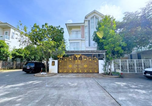 Corner Twin Villa for Rent | Borey Chip Mong Sen Sok