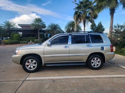 highlander ឆ្នាំ 2002ប៉ុង2ពាក់កណ្ដាលហ្វូល។