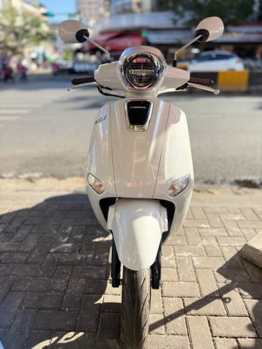 Honda Giorno 2024. ខ្ចីណាស់​ ហ្សុីន១ជុំ017 8888 25. 070 6666 16