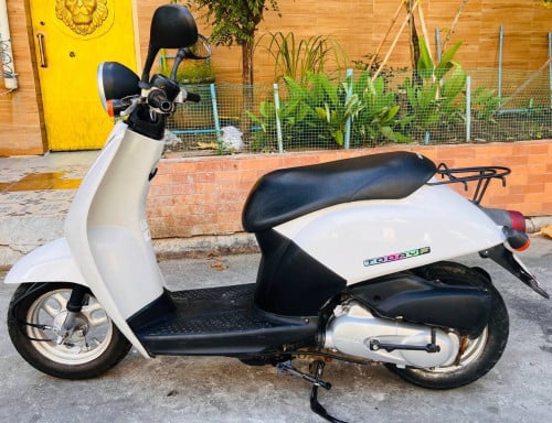 Honda today (50cc, year2004, 420$) have all documents