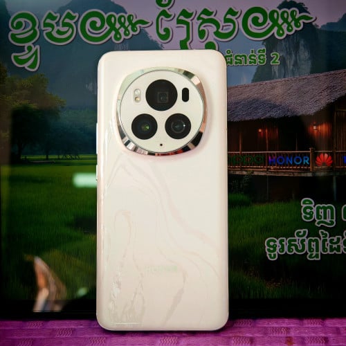 HONOR Magic 6 Pro (វ៉ៃដូរបាន)មានធានាច្បាស់លាស់ត្រឹមត្រូវ