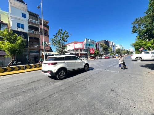 House for Rent- Mao tse tong