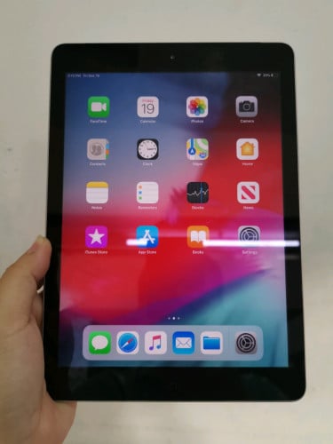iPad Air 32G SIM+WiFi សានុំស៊ីន99%