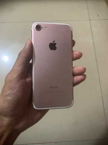 iPhone 7g 128g លក់📥
