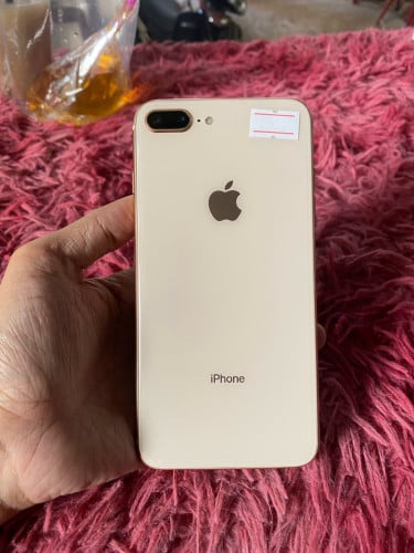 iphone 8plus 64g ថ្មី​98%