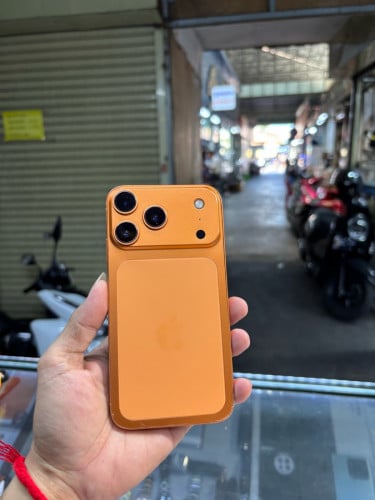 iPhone XR Up 17pro 64G Sim2 ESIM អត់ស្គេន ស្ទើរសំបកតិច